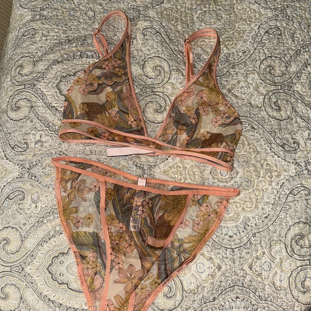 victoria’s secret size small bralette and string bikini floral peach mesh set